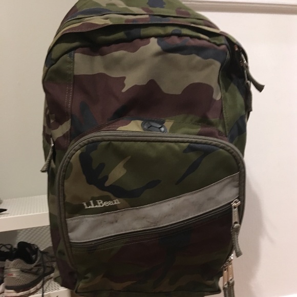 L.L. Bean Handbags - LL Bean Deluxe Backpack!